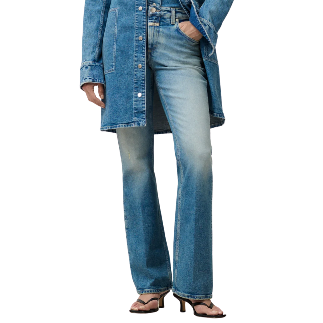 Jovanna Flared Jeans 30" in Mid Blue