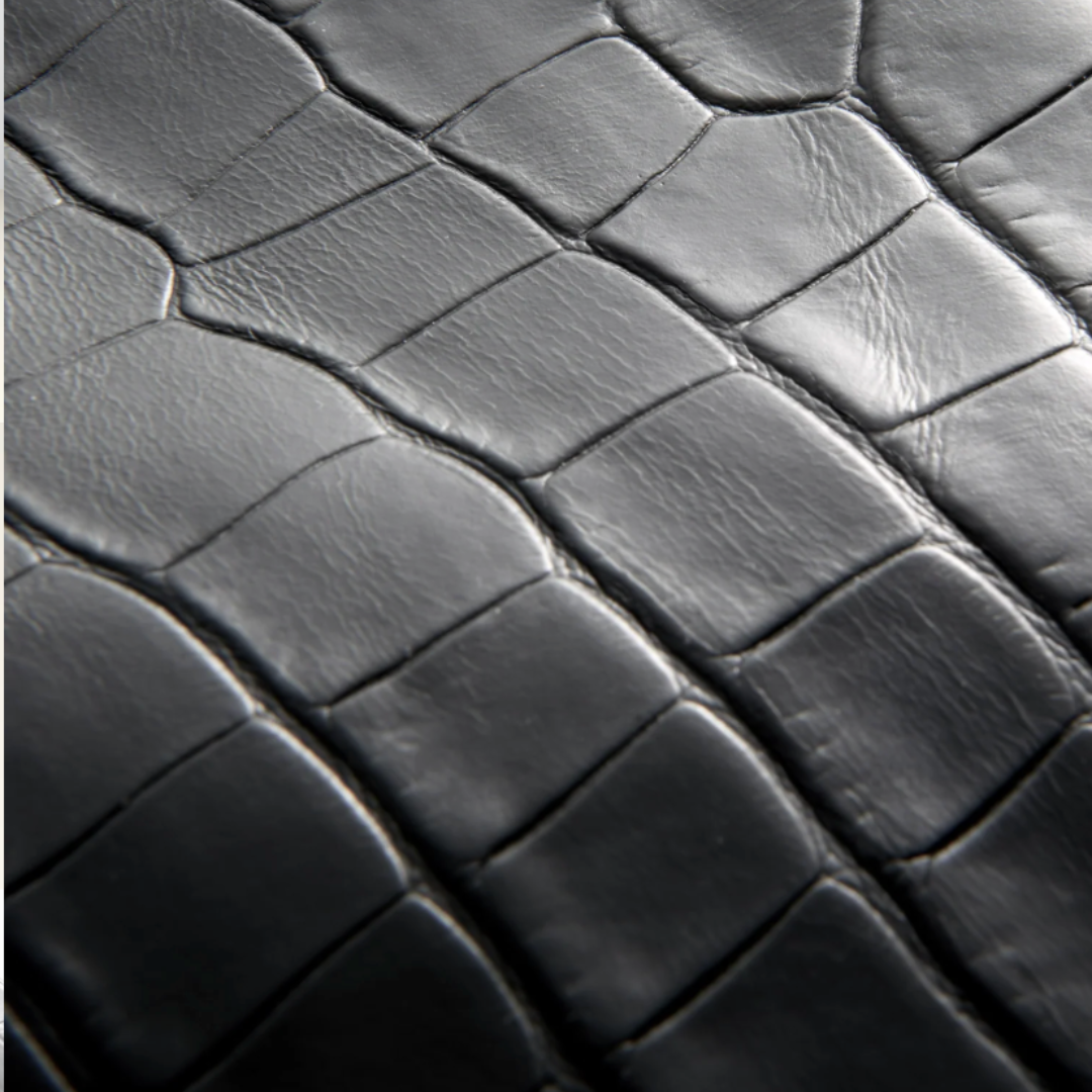 Jerry Clutch in Black