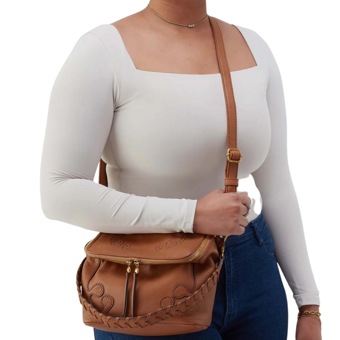 Fernwell Medium Crossbody in Warm Honey