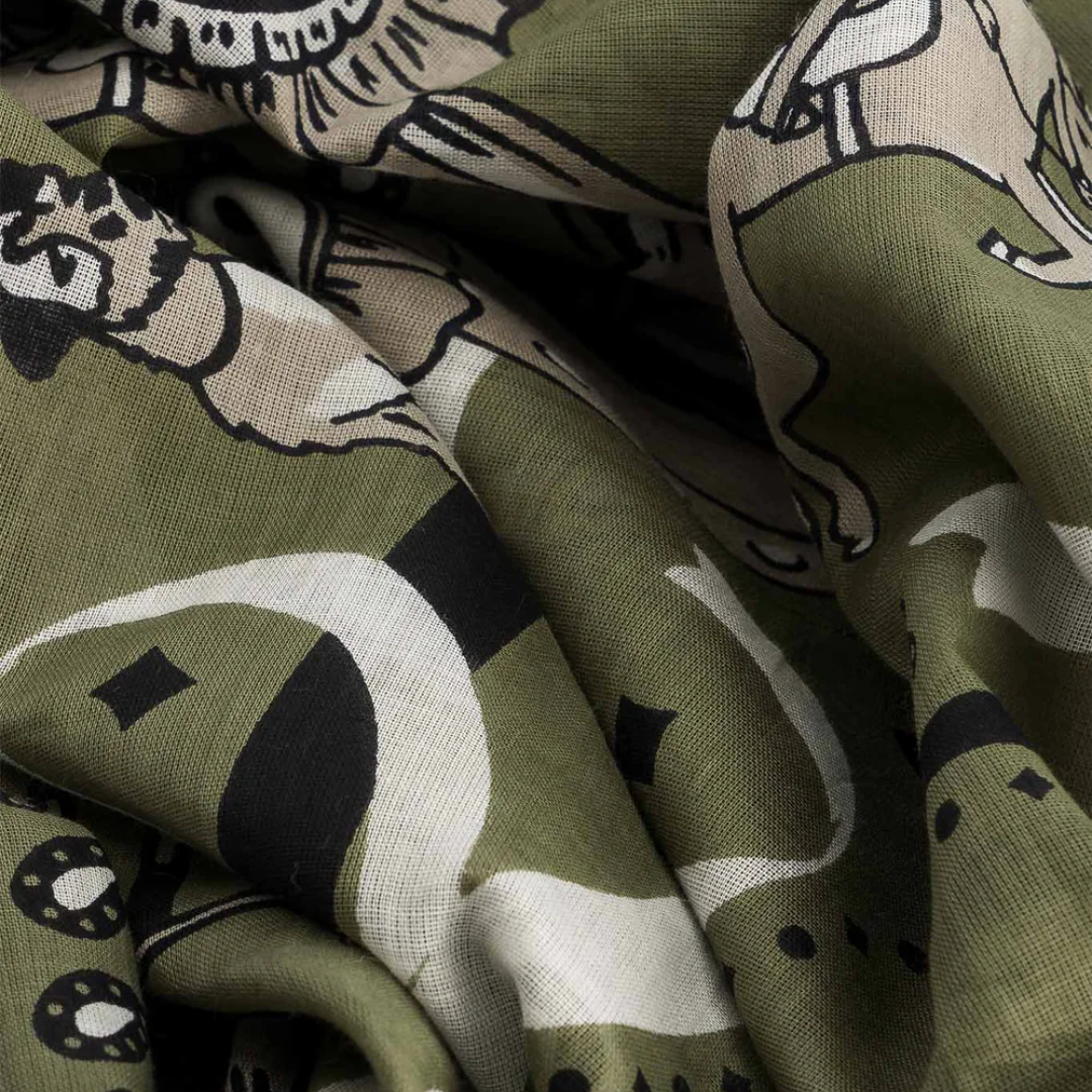 Jumping Scarf in Olive