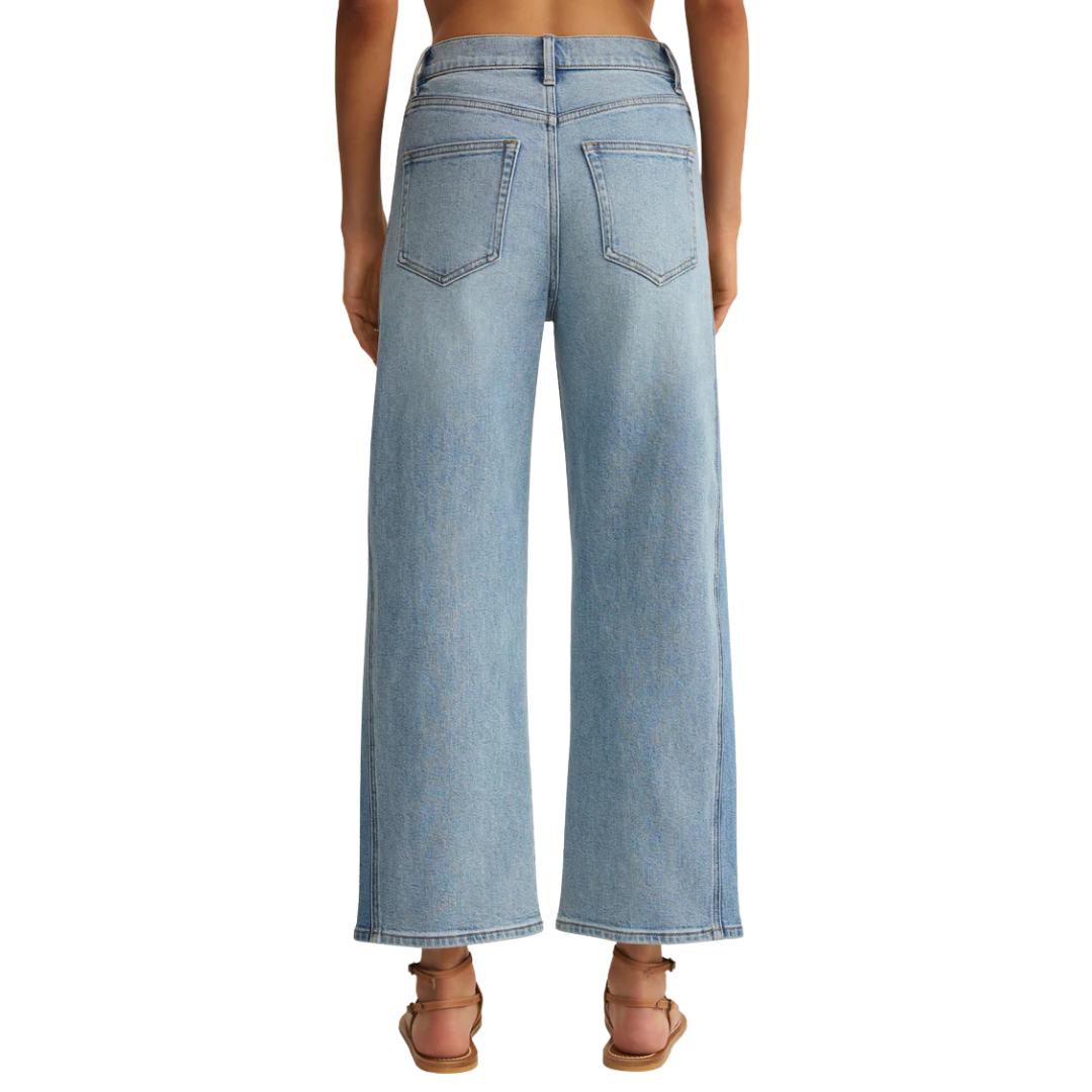 Luna Crop Bowed in Utopia