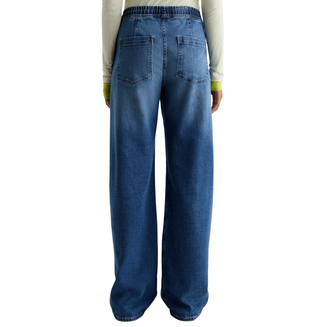 Adria Cinched in Copenhagen