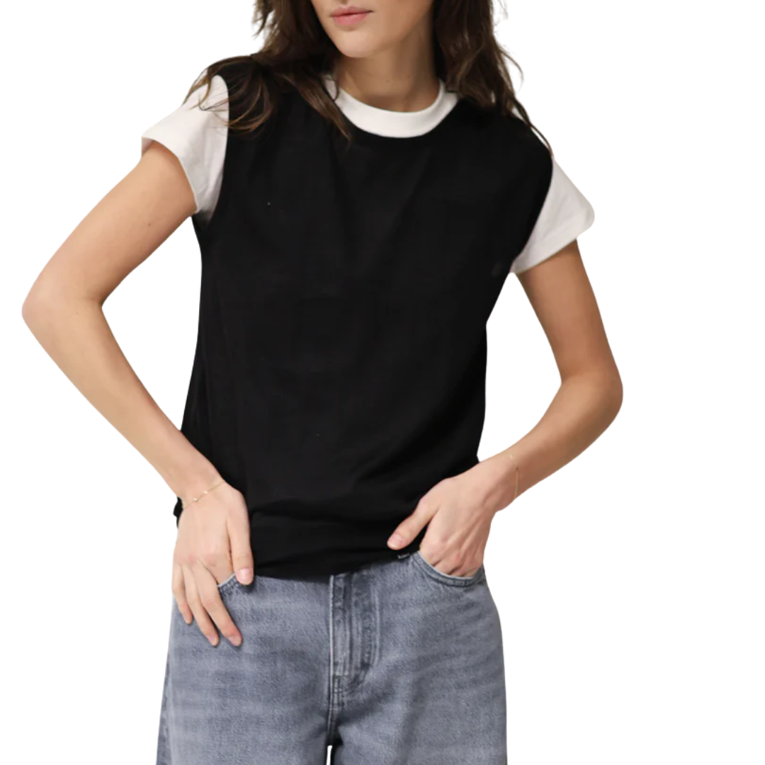 Extrafine Merino Silk Knit Sleeveless Crewneck in Noir