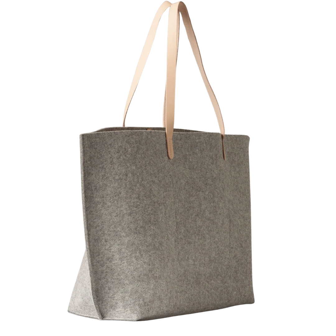 Hana Merino Wool Boat Bag in Granite