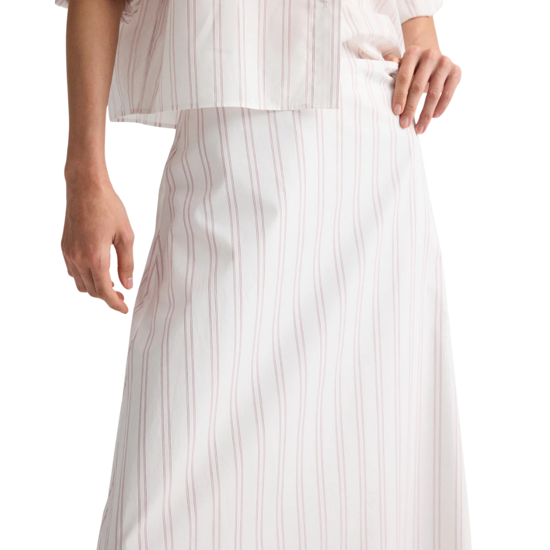 The A-Line in White/Wine