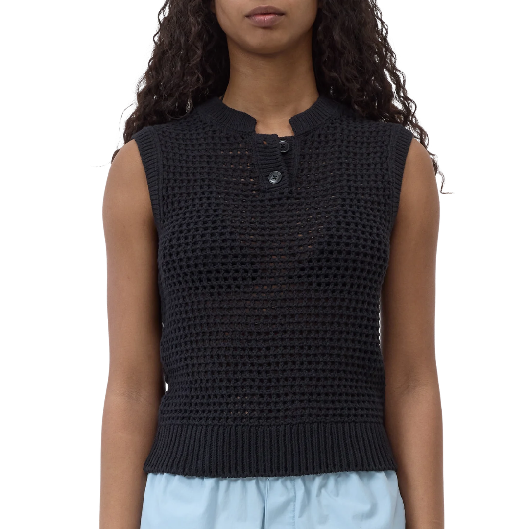 Crew Neck Vest in Black