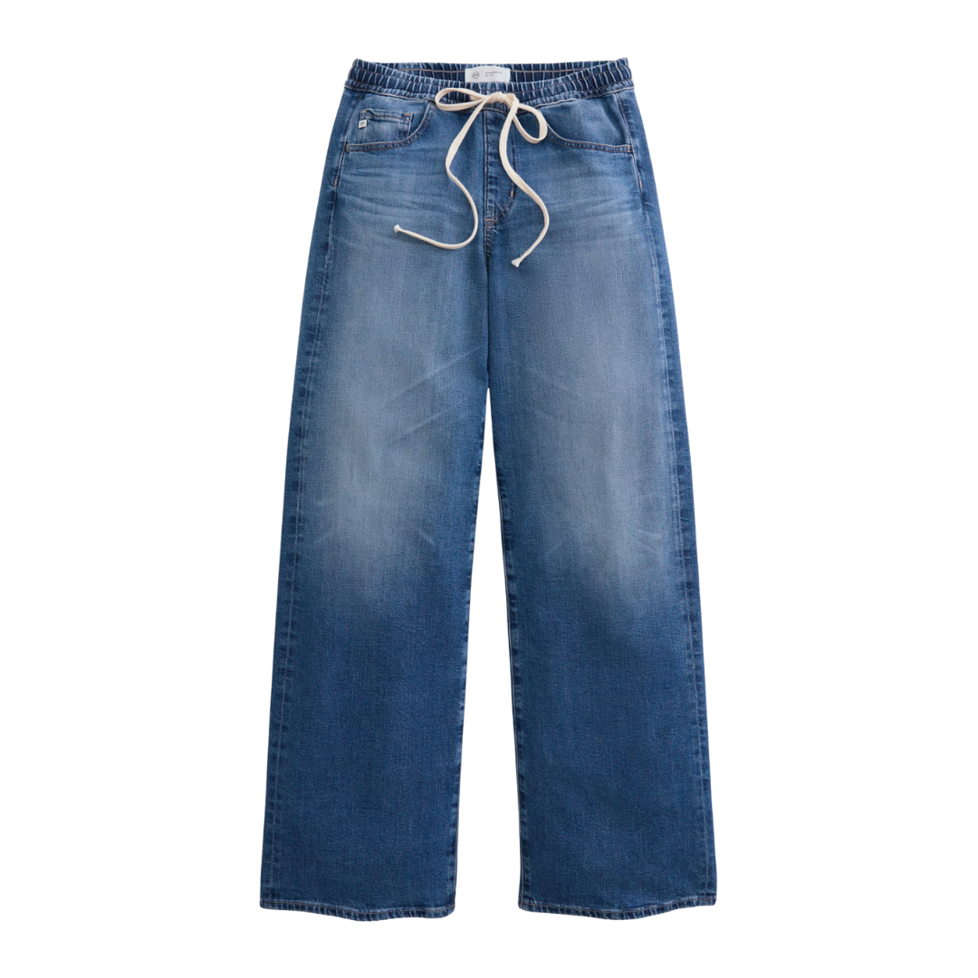 Adria Cinched in Copenhagen