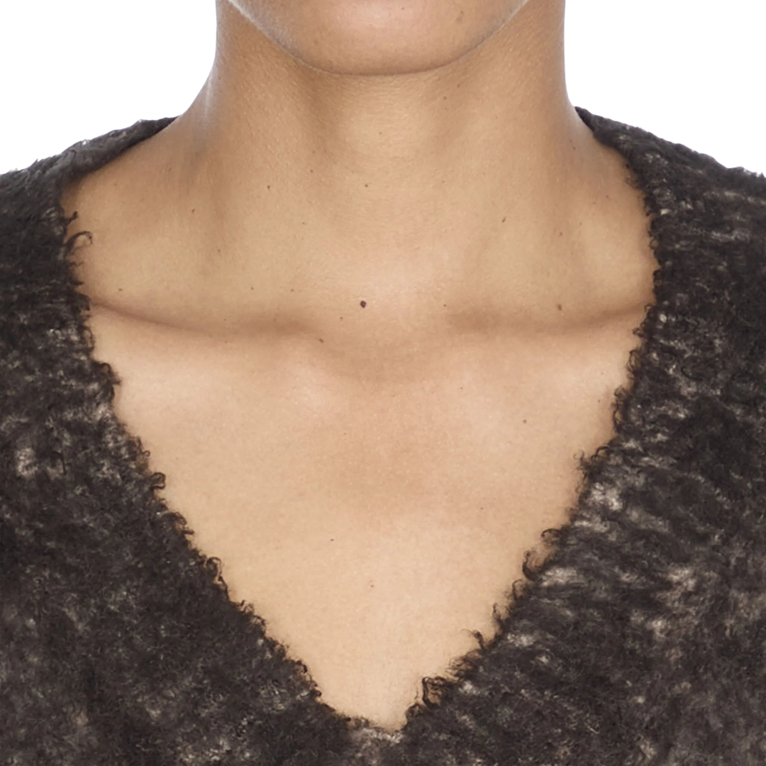 Hand Painted V Neck in Carruba