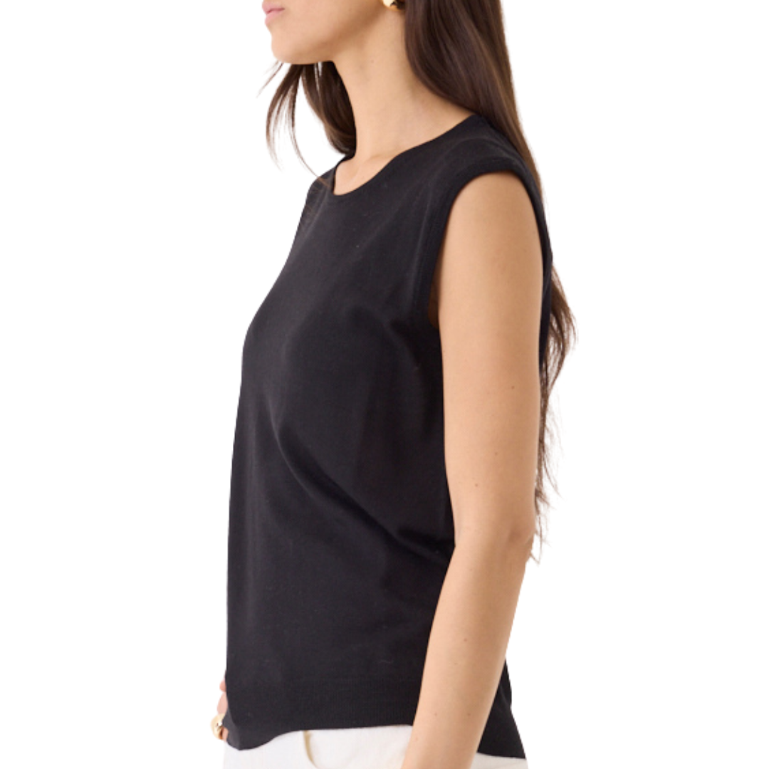 Extrafine Merino Silk Knit Sleeveless Crewneck in Noir
