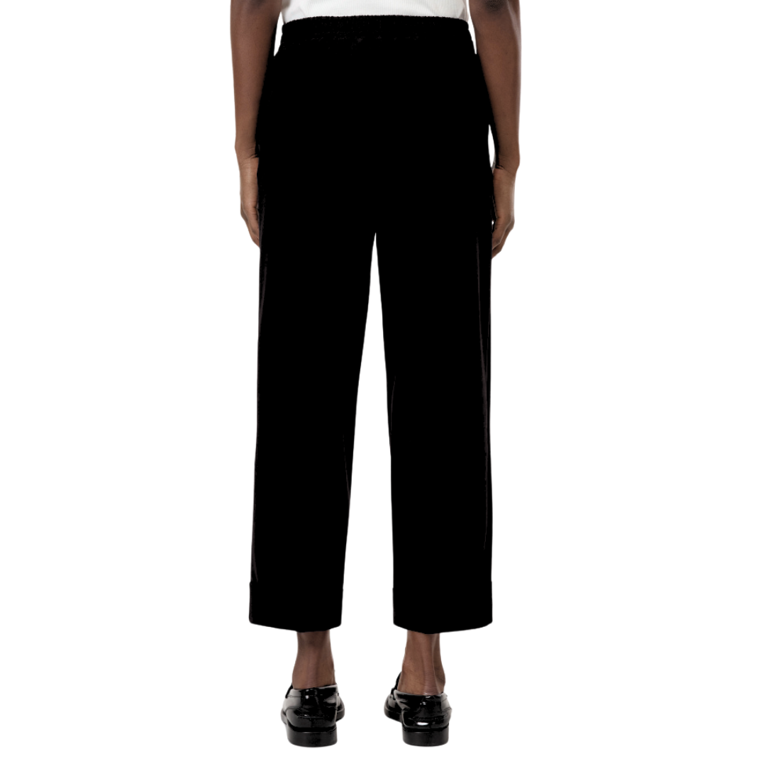 Sondra Crop Pant in Black