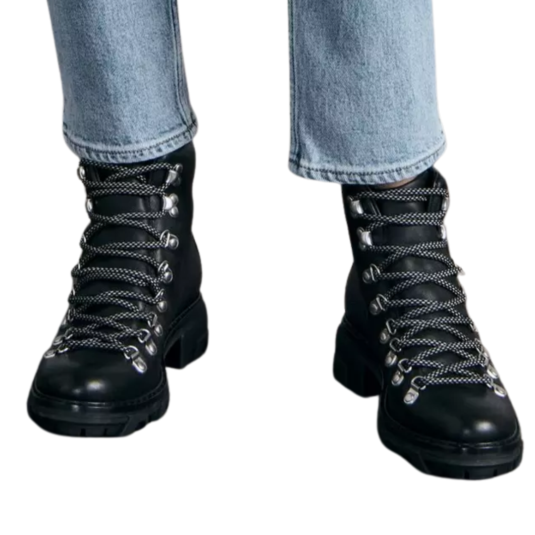 Shiloh Hiker in Black