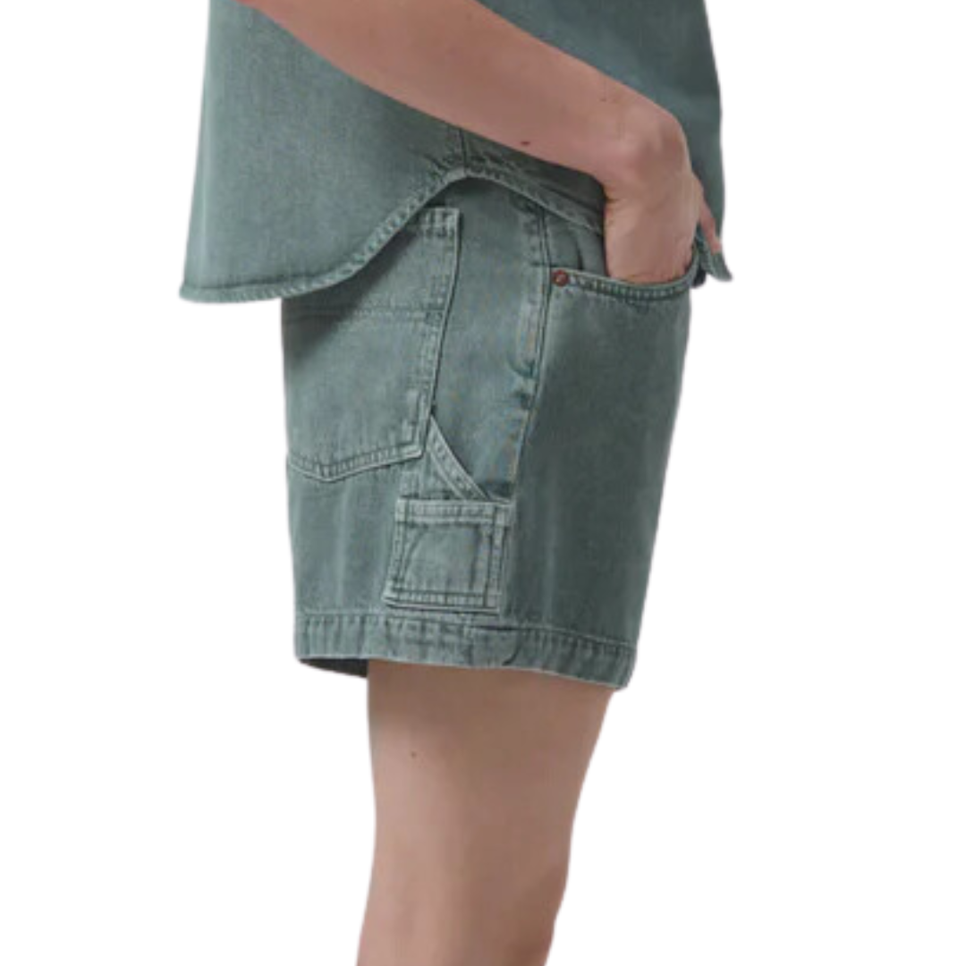 Magda Short in Salamander