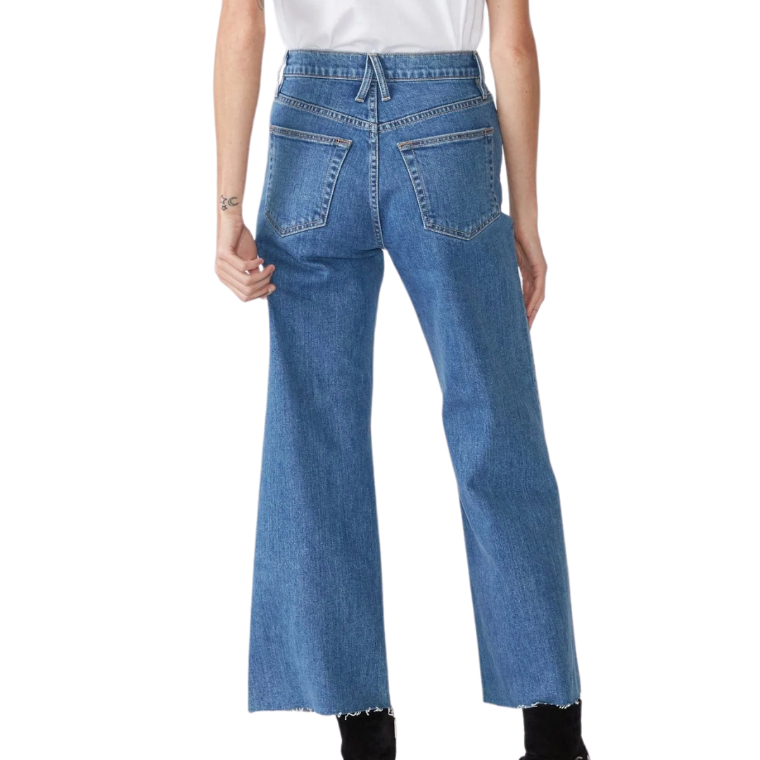Grace Crop in Forever Blue 