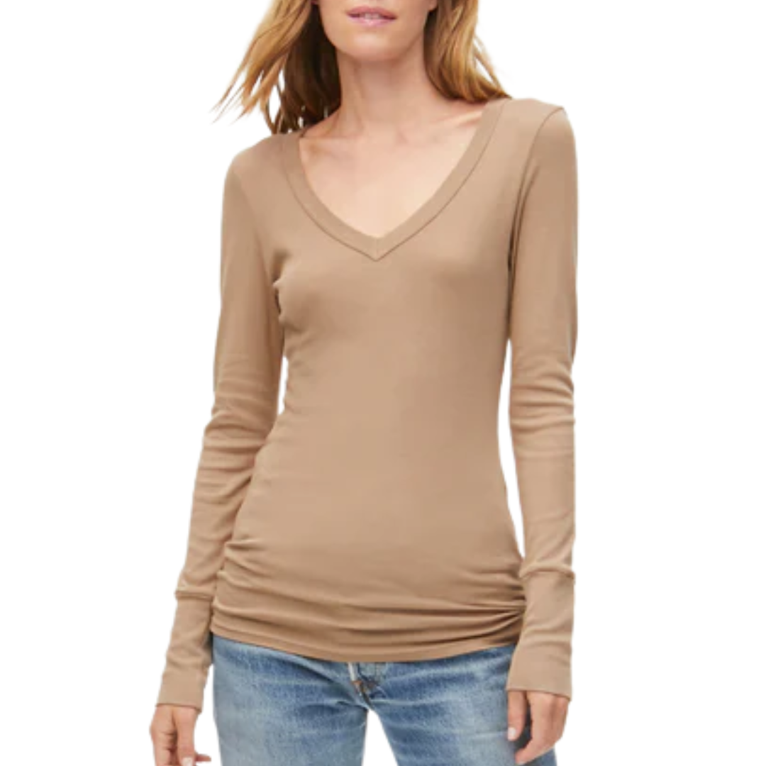 Molly V-Neck Tee in Safari (One Size)