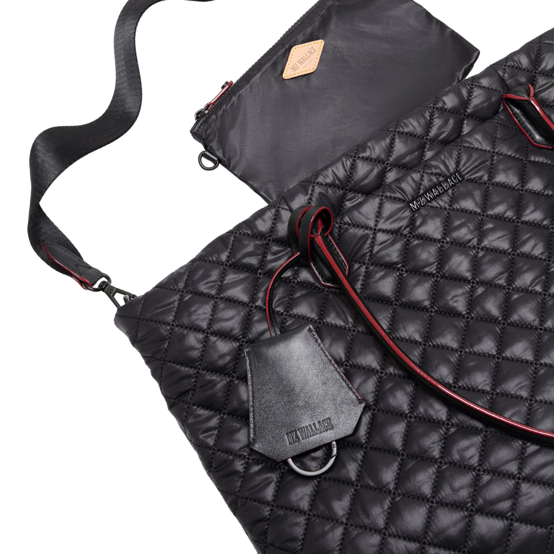 Medium Daily Tote in Black