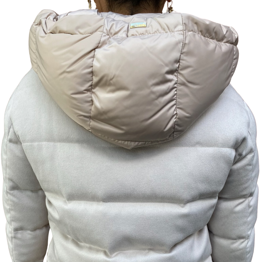 Down Puffy Silk/Cashmere Jacket in Chantilly