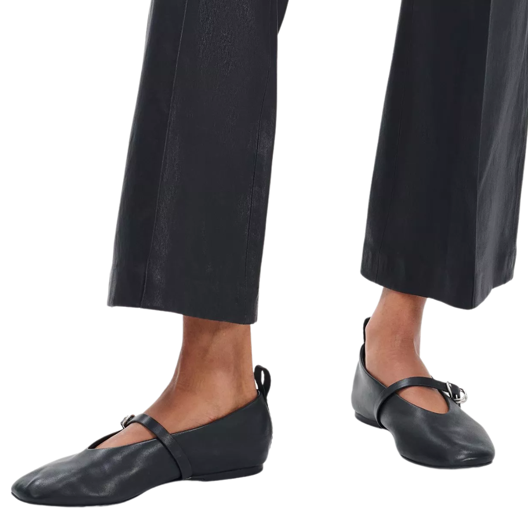 Spire Mary Janes in Black